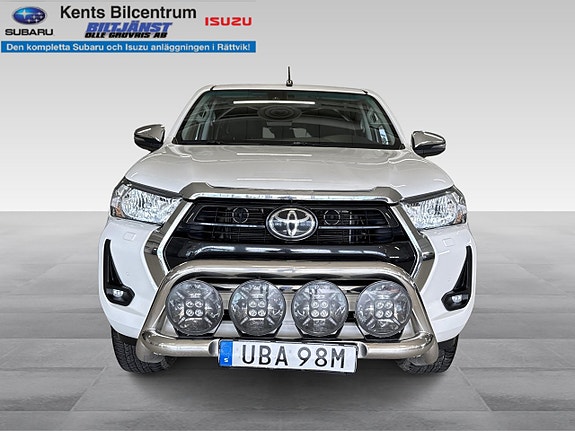 Toyota HiLux 11 of 14