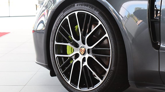 Porsche Panamera 4 of 5