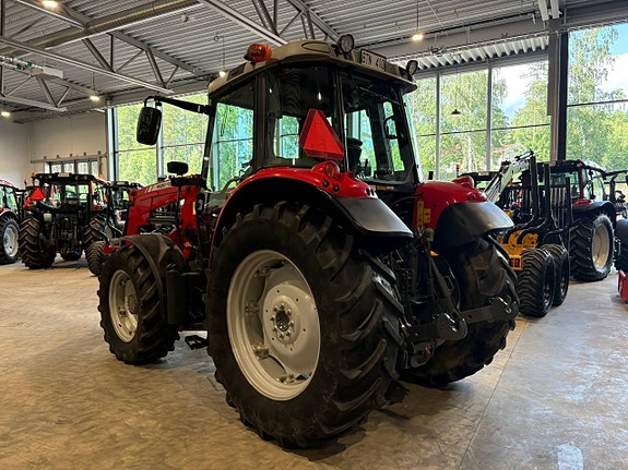 Massey Ferguson 5435 / Lastare / 8 of 11