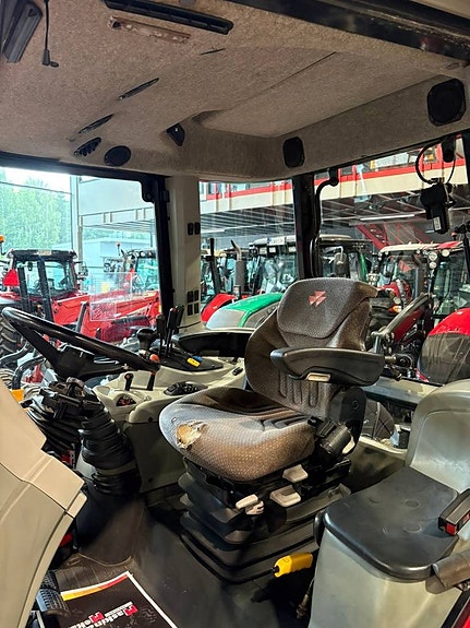 Massey Ferguson 5435 / Lastare / 11 of 11