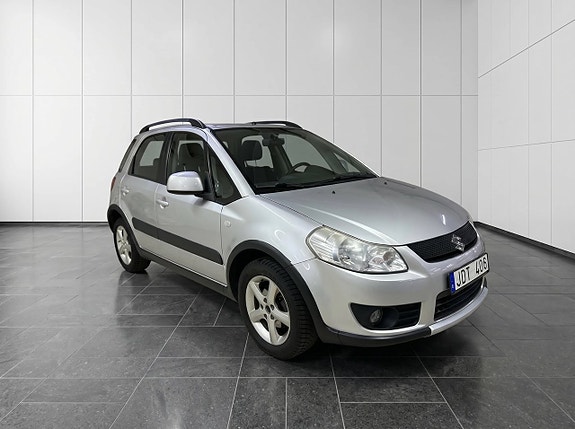 Suzuki SX4 3 of 17