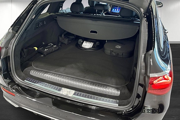 Mercedes-Benz E300 e 14 of 16