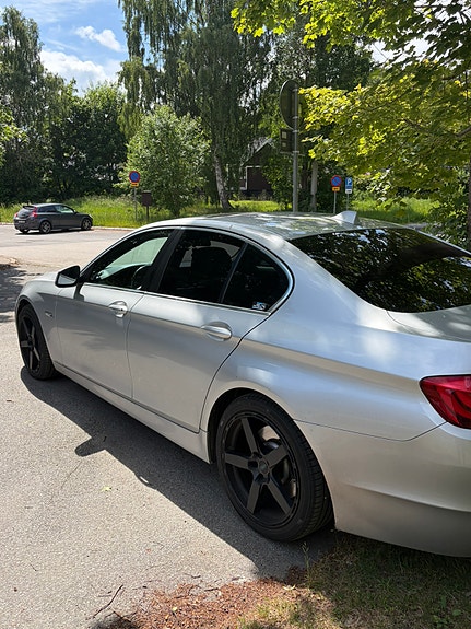 BMW 535i 3 of 5