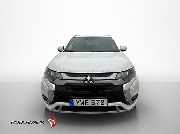 Mitsubishi Outlander 2 of 5