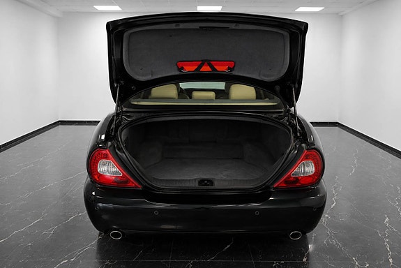 Jaguar XJ 7 of 17