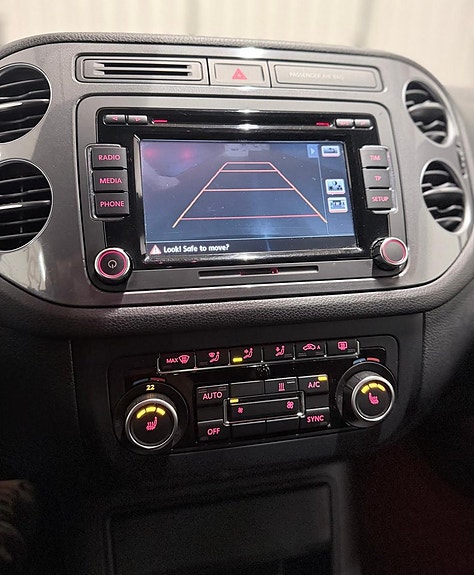 Volkswagen Tiguan 15 of 23
