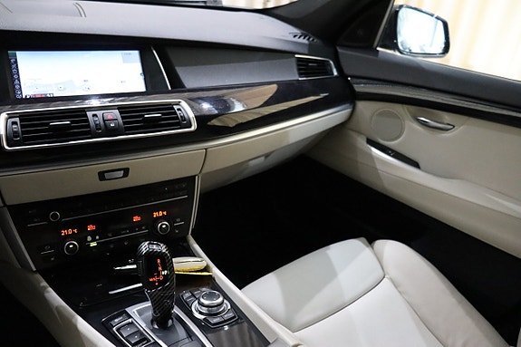 BMW 530d 28 of 30