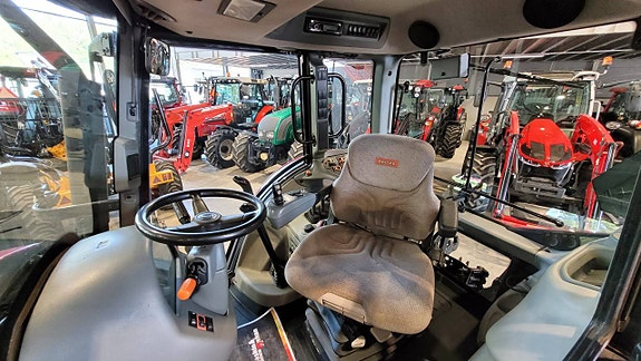 Valtra N111E / Lastare 12 of 12