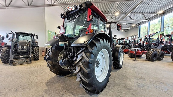 Valtra N111E / Lastare 8 of 12