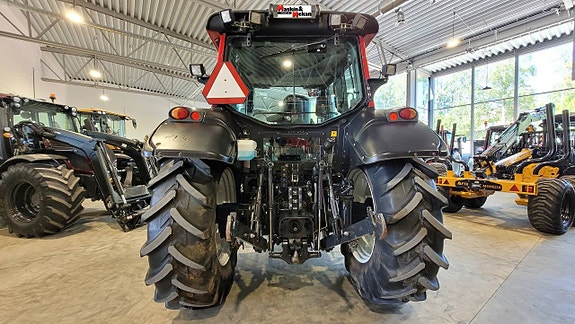 Valtra N111E / Lastare 9 of 12