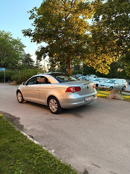 Volkswagen Eos 3 of 5
