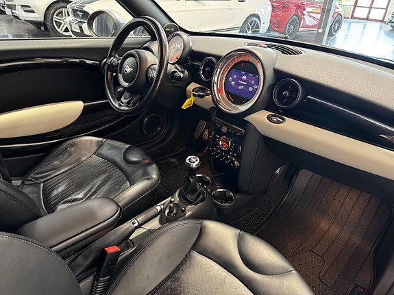 MINI Coupé Cooper S 10 of 17