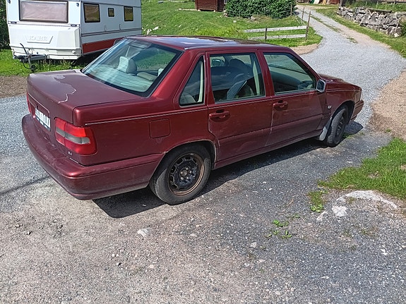 Volvo S70 4 of 5