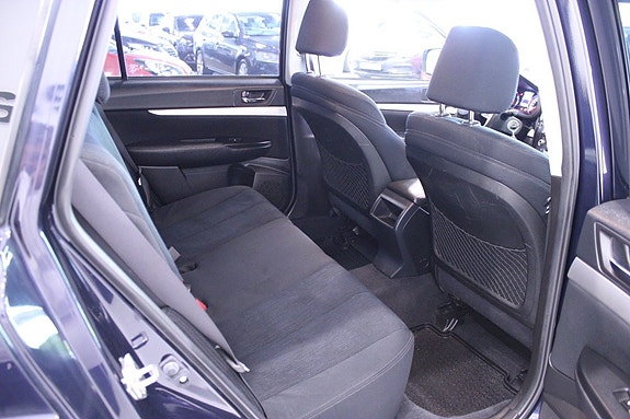 Subaru Outback 13 of 27
