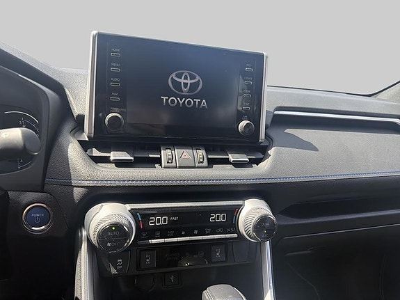 Toyota RAV4 16 of 18