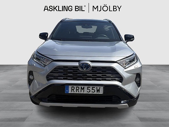 Toyota RAV4 6 of 18