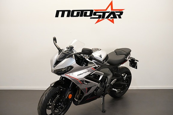Triumph Daytona 660 Fr 1500:- /Mån 2 of 4