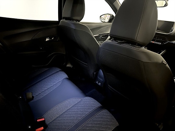 Peugeot 2008 12 of 15