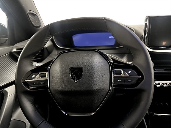 Peugeot 2008 7 of 15