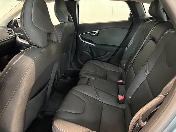 Volvo V40 Cross Country 20 of 22