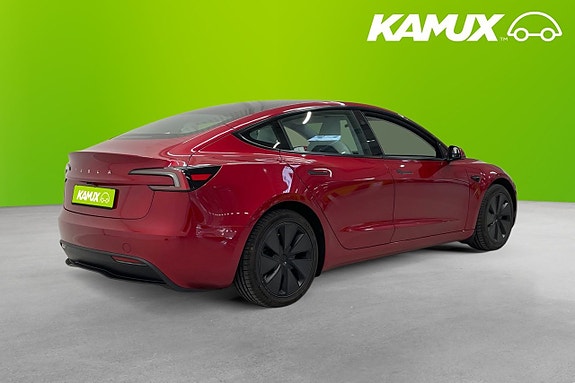 Tesla Model 3 4 of 5