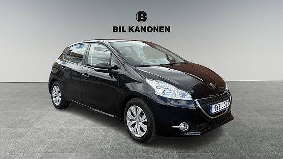 Peugeot 208 3 of 5