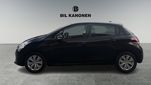 Peugeot 208 2 of 5