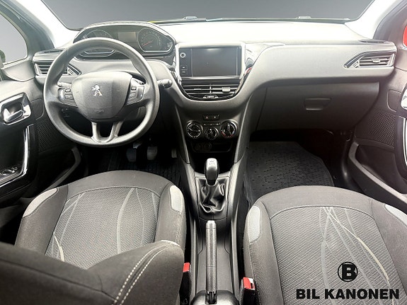 Peugeot 208 8 of 10