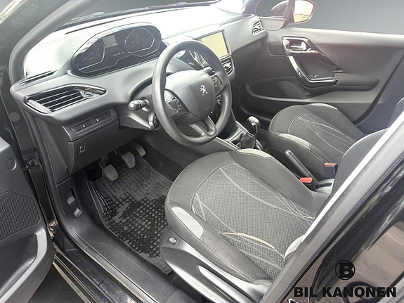 Peugeot 208 5 of 5