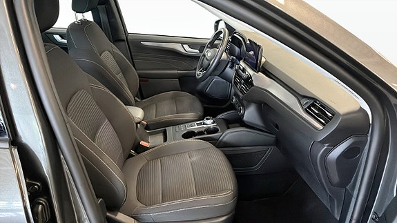 Ford Kuga 3 of 9