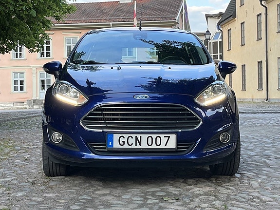Ford Fiesta 4 of 5