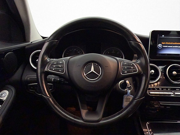 Mercedes-Benz C220 14 of 30