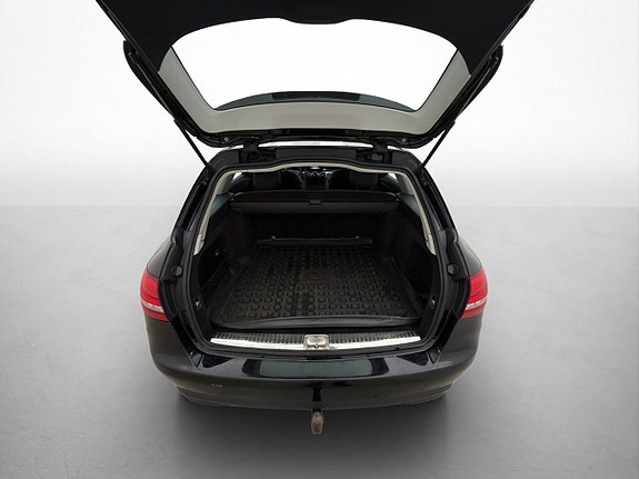 Mercedes-Benz C220 29 of 30