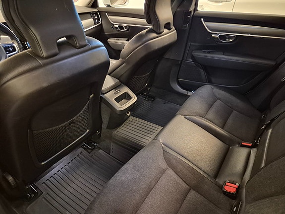 Volvo V90 10 of 11