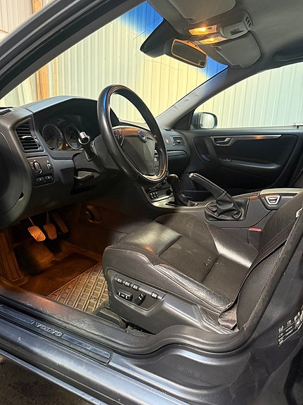 Volvo V70 6 of 6