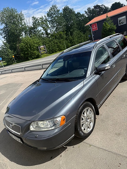 Volvo V70 5 of 6