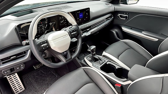 Kia K4 8 of 17