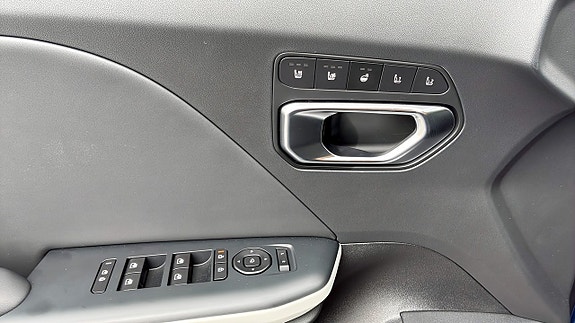 Kia K4 17 of 17
