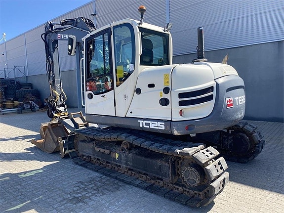 Terex TC125 2 of 12