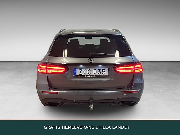 Mercedes-Benz E200 3 of 5