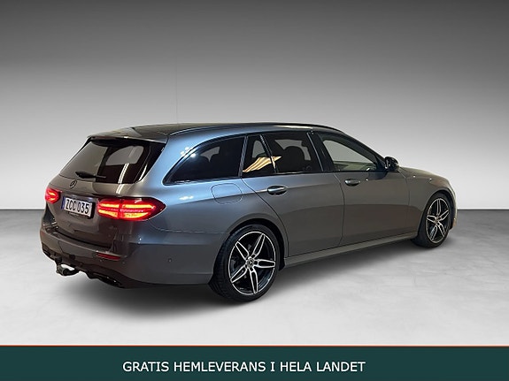 Mercedes-Benz E200 2 of 5