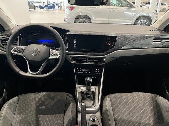 Volkswagen Polo 9 of 24