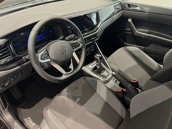 Volkswagen Polo 10 of 24