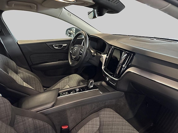 Volvo V60 Cross Country 9 of 18