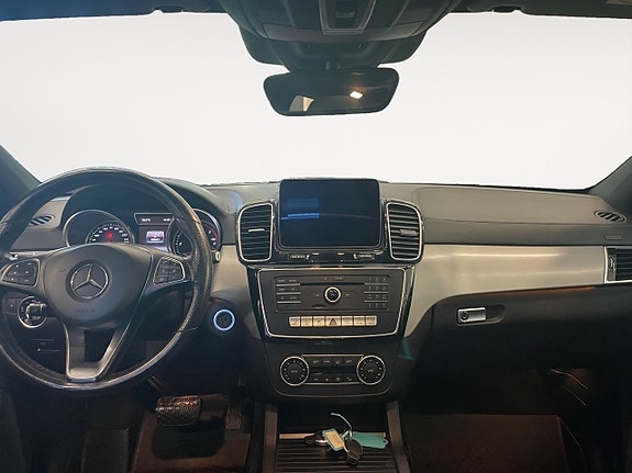 Mercedes-Benz GLE350 d 10 of 26