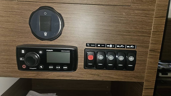 Jeanneau 10.5 WA / 2X Yamaha 350 hk / 2019 / 8 380 kr/mån 11 of 11