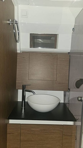 Jeanneau 10.5 WA / 2X Yamaha 350 hk / 2019 / 8 380 kr/mån 5 of 11