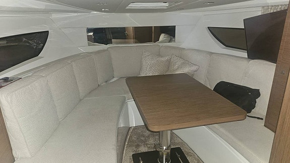 Jeanneau 10.5 WA / 2X Yamaha 350 hk / 2019 / 8 380 kr/mån 4 of 11