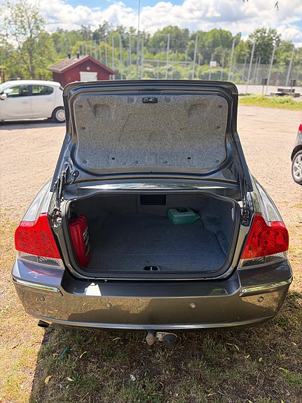 Volvo S60 19 of 30