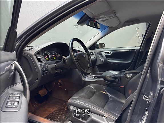 Volvo S60 26 of 30
